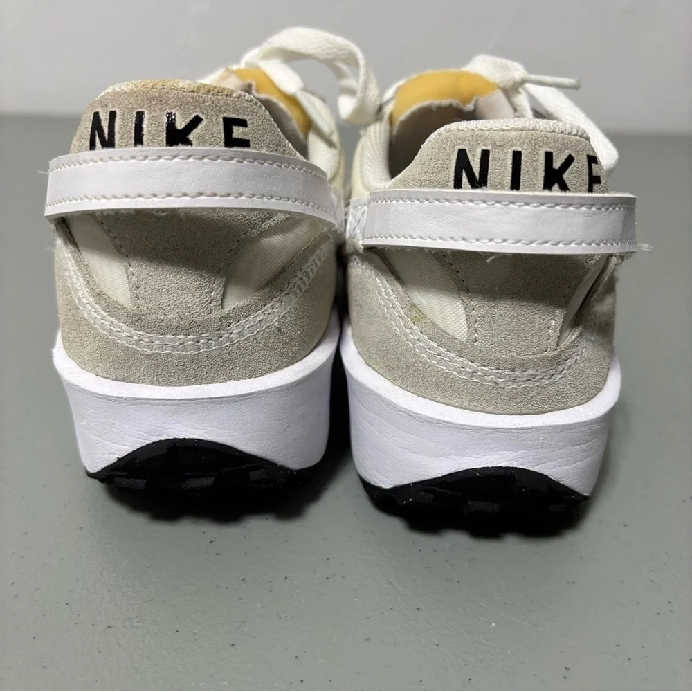 Nike Waffle Debut Women's Athletic Sneakers Size 8.5 Shoes DH9523-100
